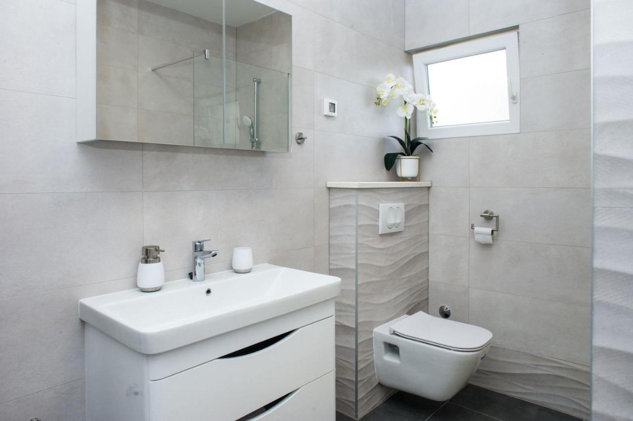 Apartment Lux Elba Kaštela Exterior foto